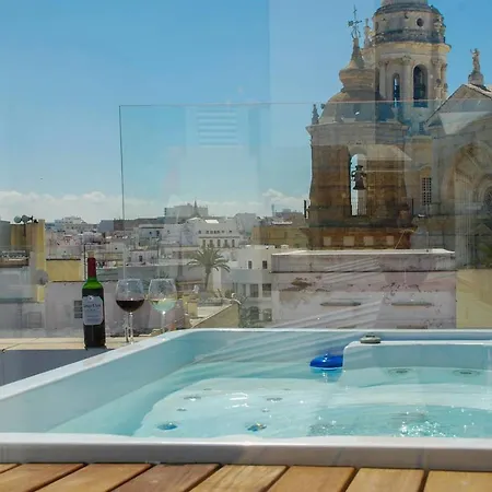 Apartment ***** Attic With Impressive Views And Jacuzzi Cadiz